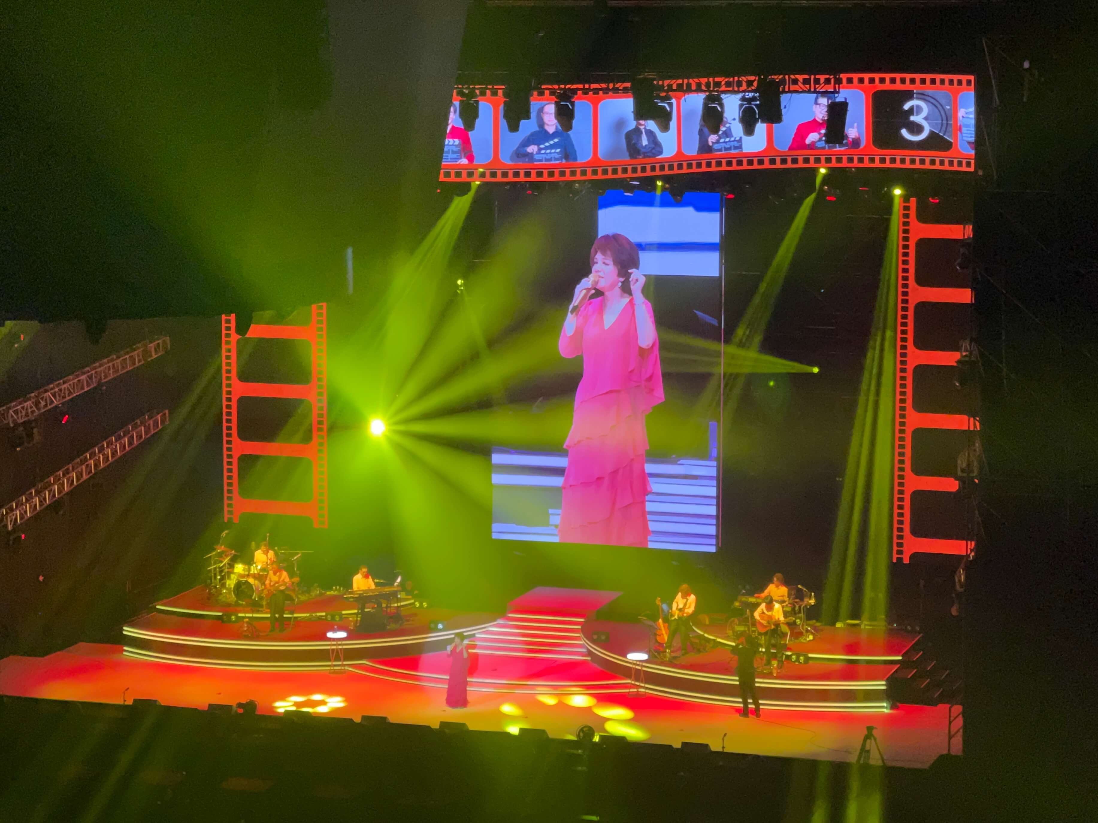 04_singer.JPG